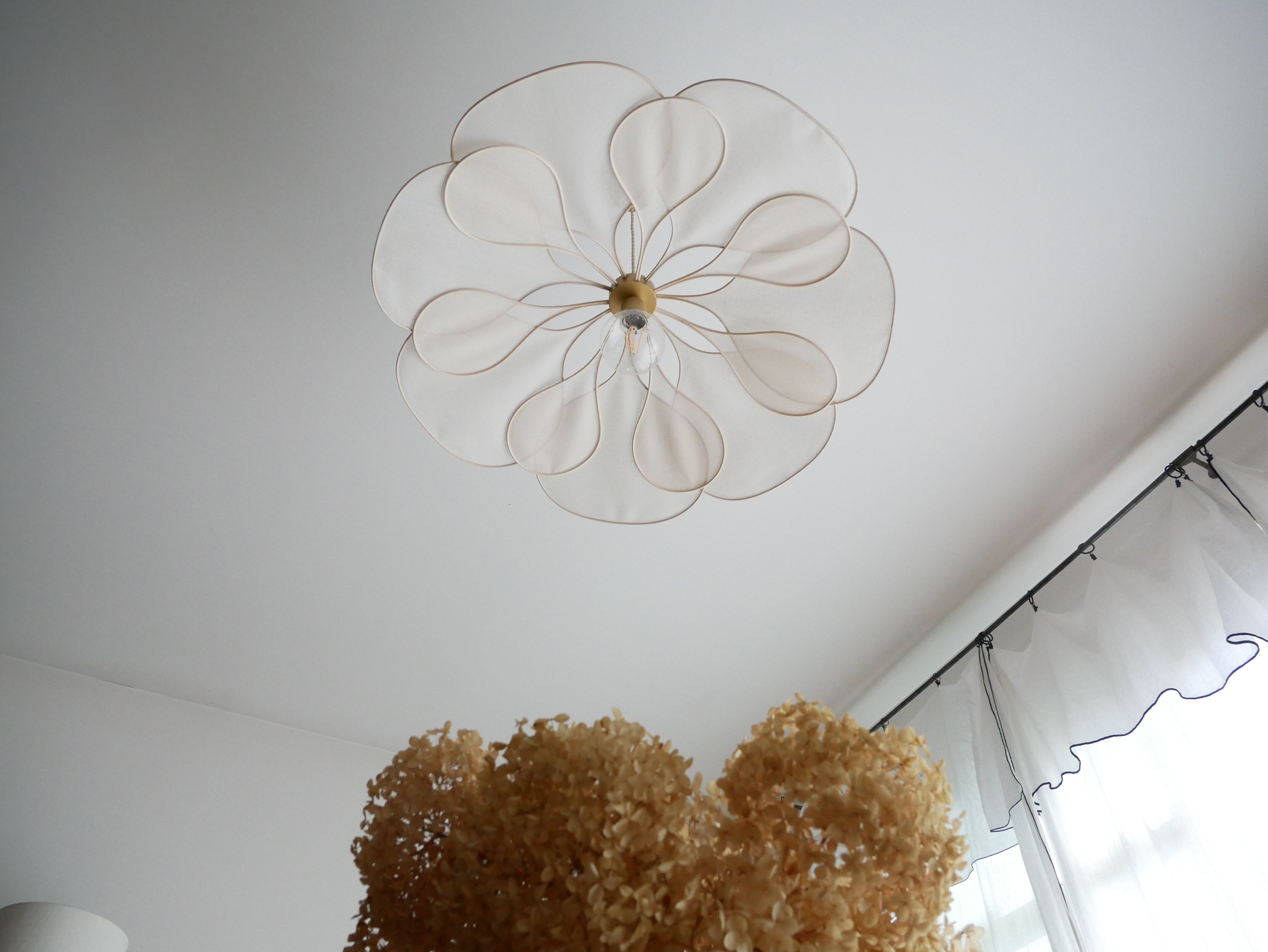 Floral suspension cotton and rattan - flower suspension.