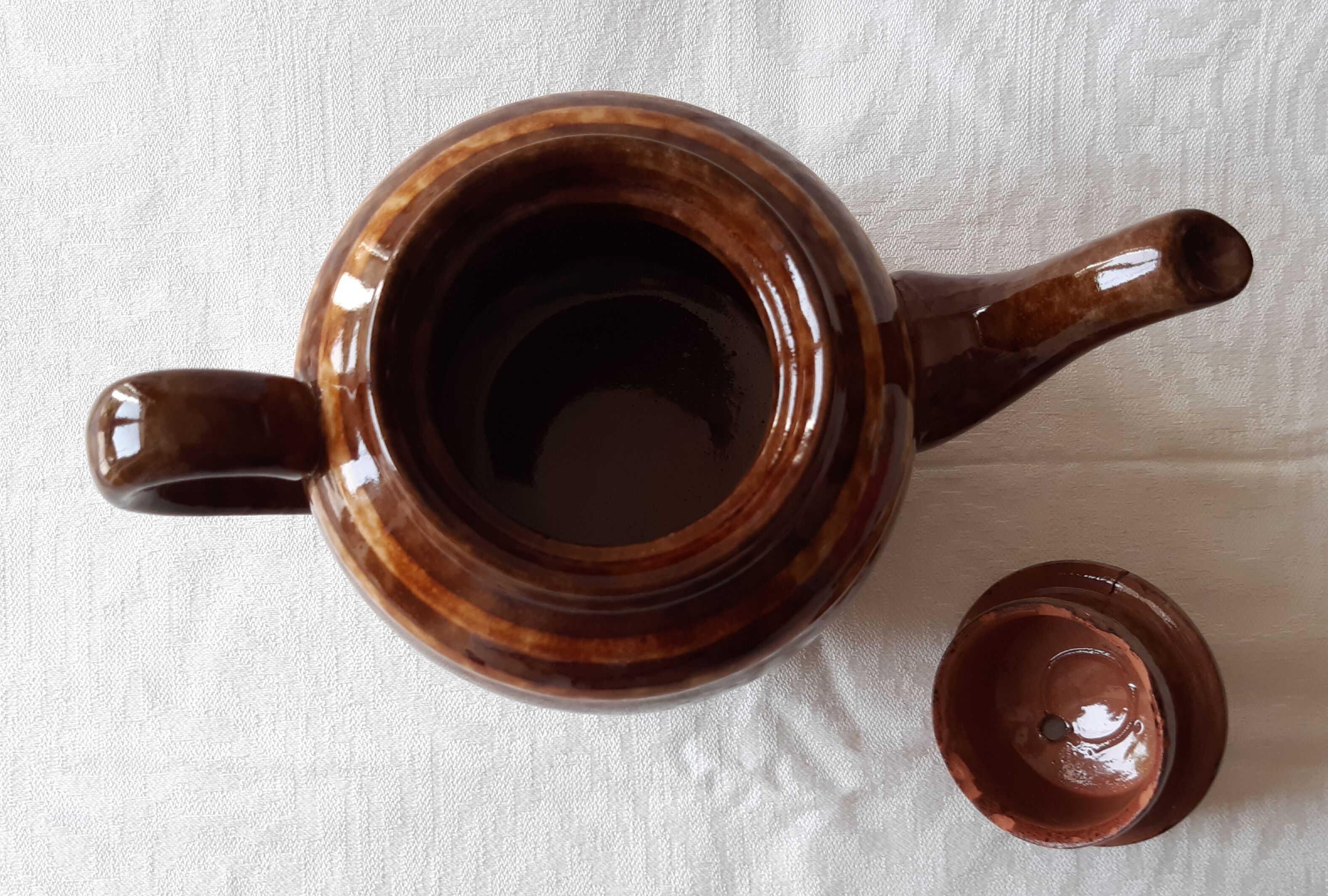 Art deco style teapot