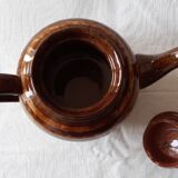 Art deco style teapot