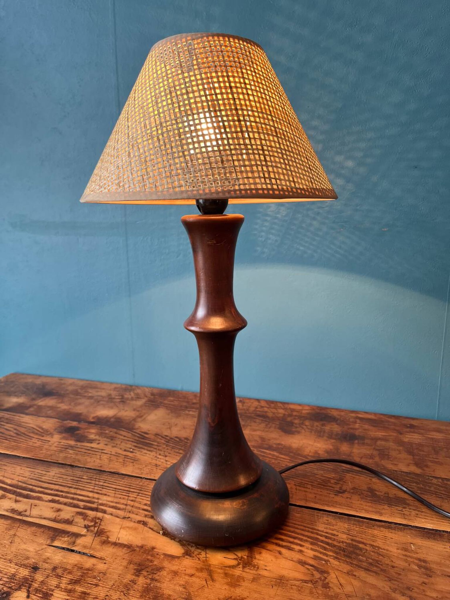 Lampe à poser en bois massif