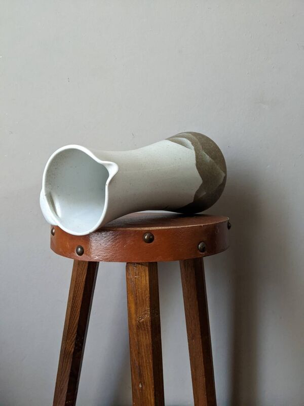 Pichet en porcelaine Virebent made in France japonisant