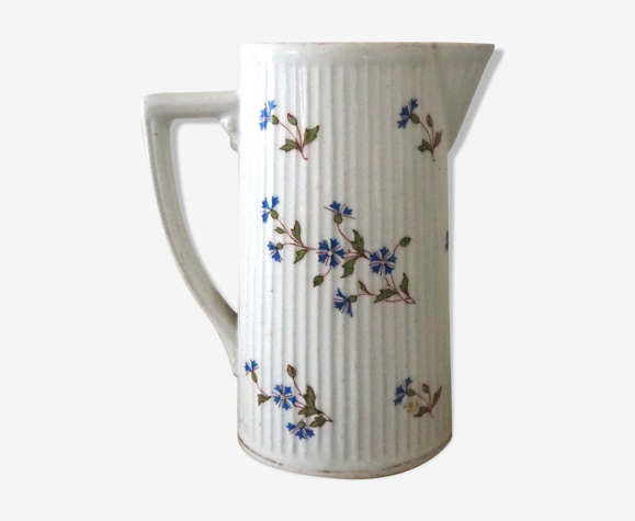 Old pitcher