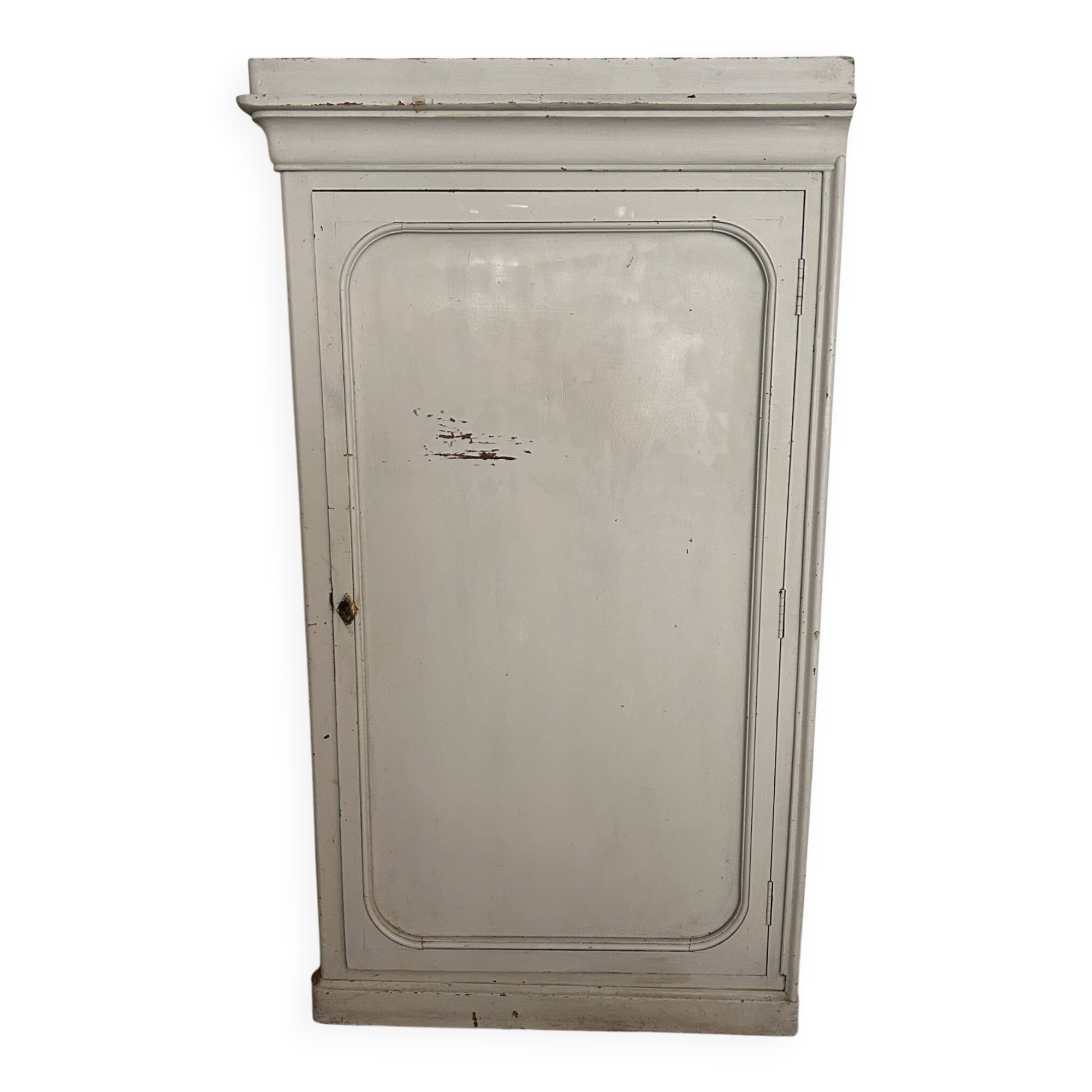 Armoire parisienne