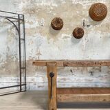 Solid wood carpenter's workbench