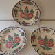 3 assiettes creuses fleuris HB signées