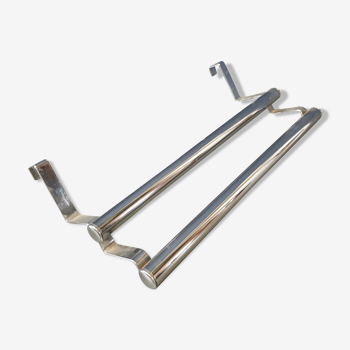 Chrome metal towel rack