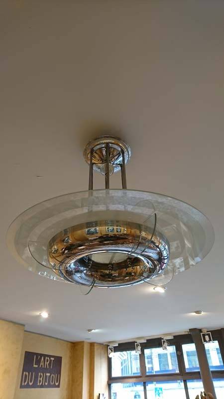 Art deco suspension