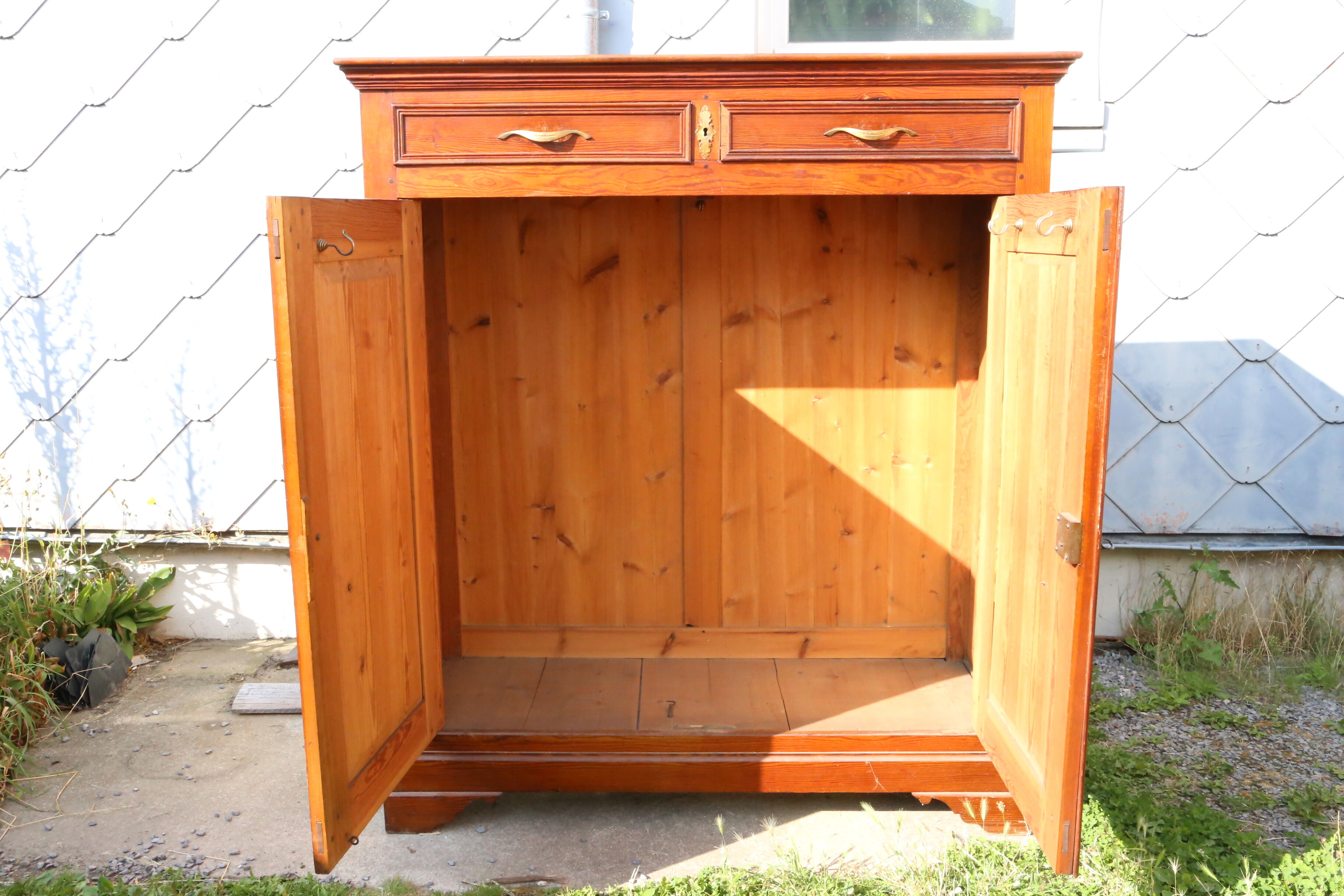 Parisian wardrobe with closet and drawers