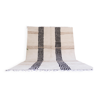 Moroccan rug made of natural wool, handmade, 2.5x1.5 m.