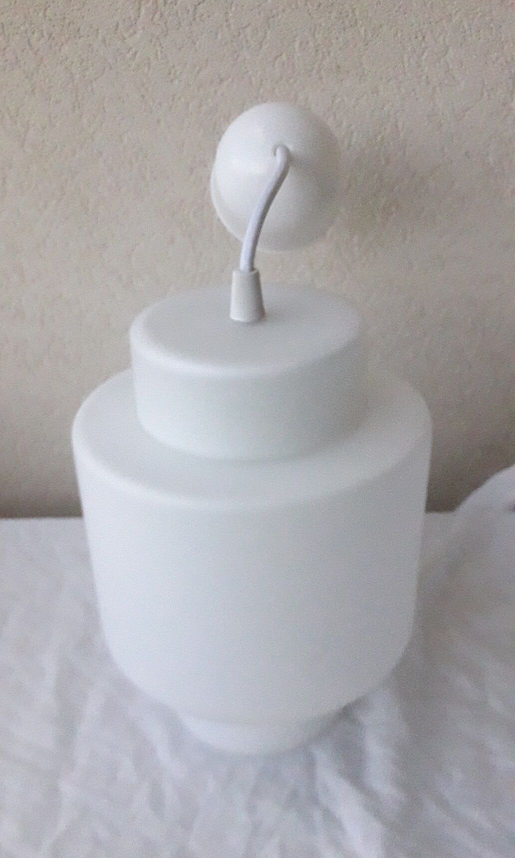 Suspension opaline