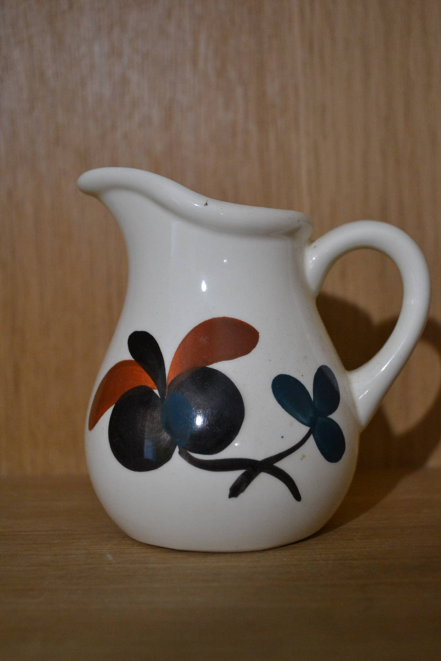 Pot à lait Gien modèle Grenade