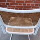Chaise design Cesca modèle b32 en blanc
