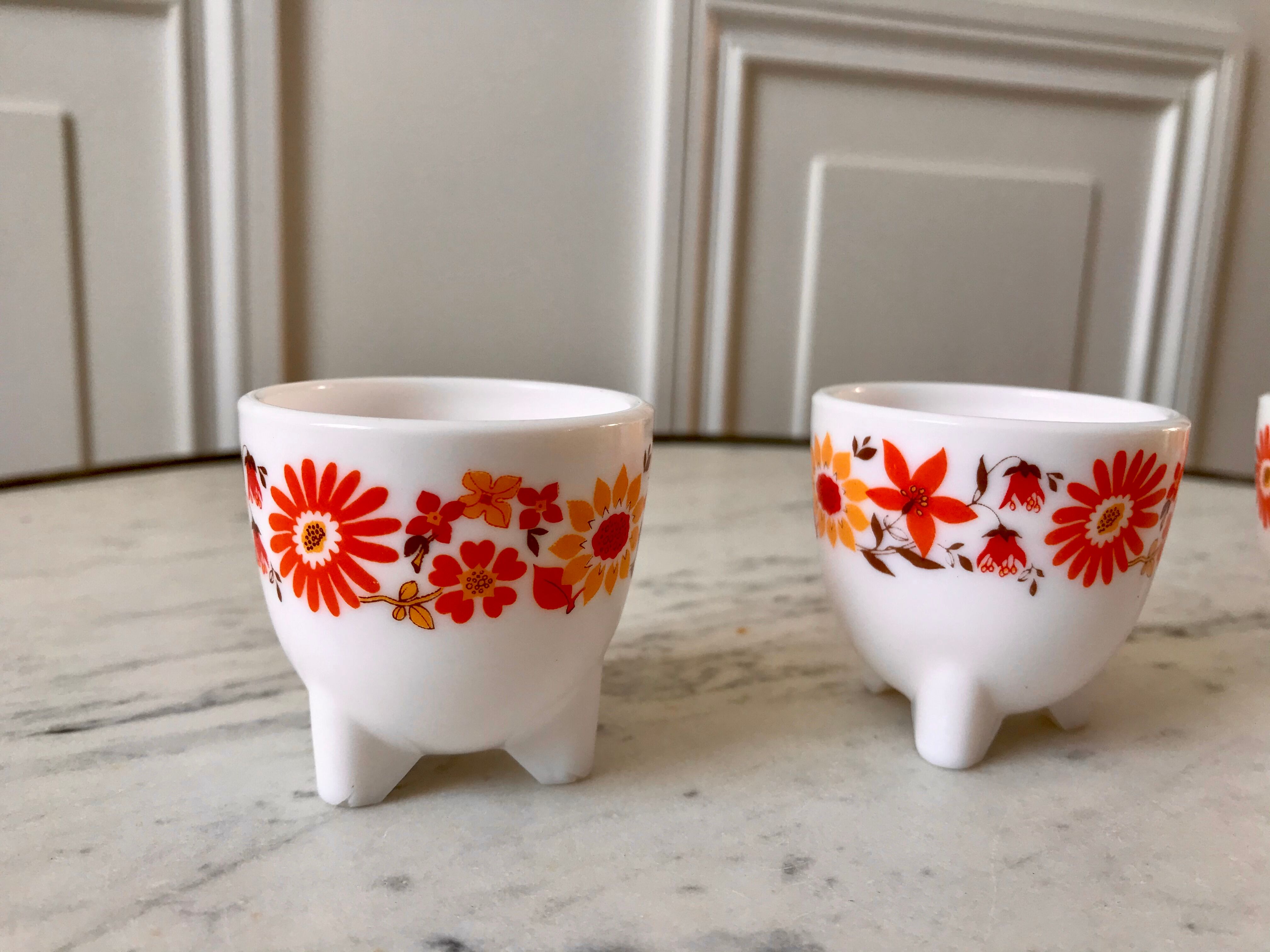 Trio of Arcopal cockroaches colorful flowers 70s