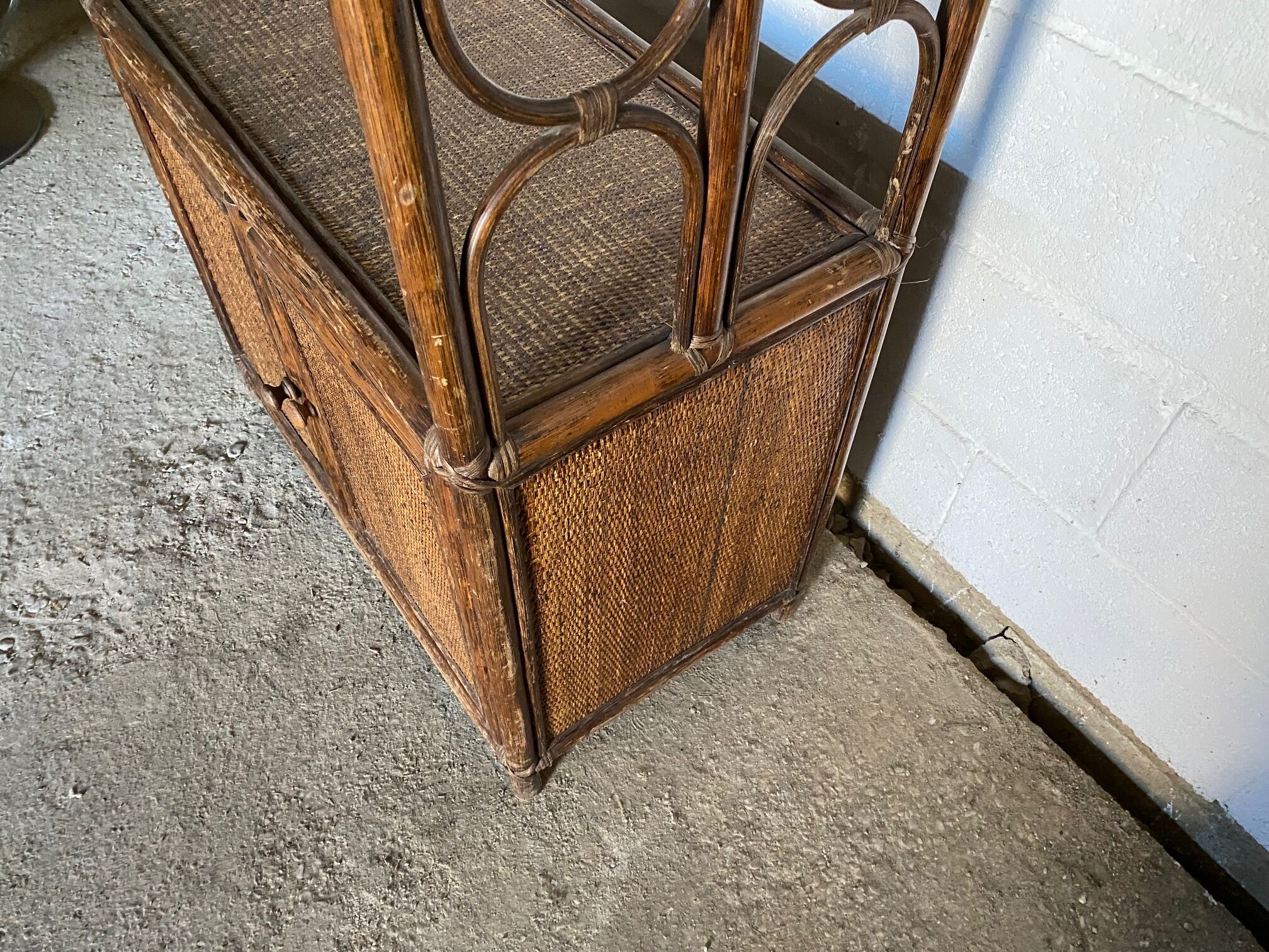 Vintage rattan bookcase 70s