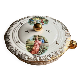 Limoges porcelain soup tureen manufactured by ULIM with marquise scenes