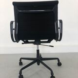 Aluminum black Model EA 117 Swivel Chair by Charles & Ray Eames for Vitra