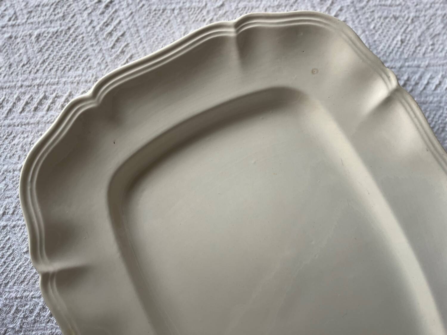 It's matte Sarreguemines ivory