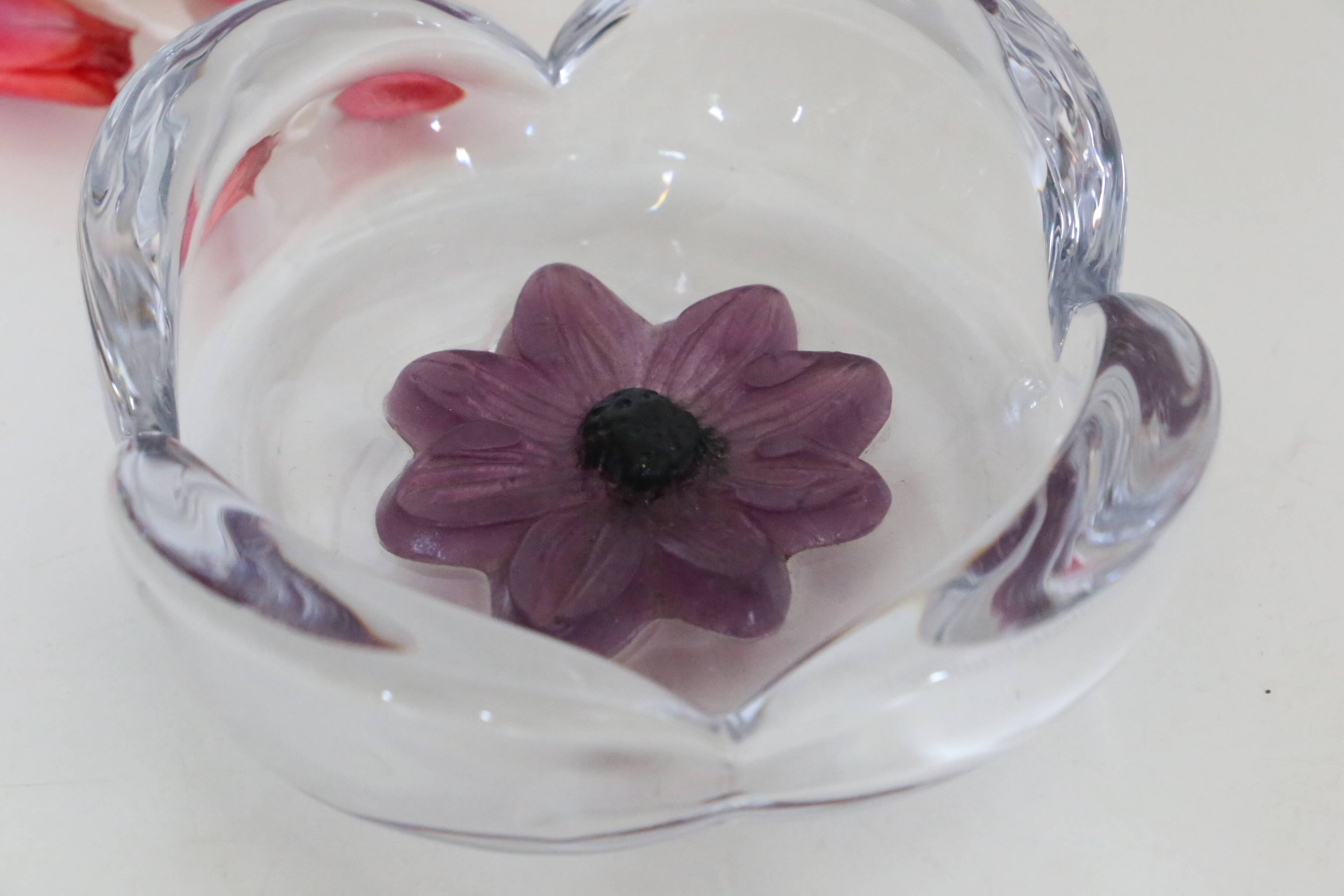 Daum Coppelia series bowl / pocket emptier, crystal and pink glass paste