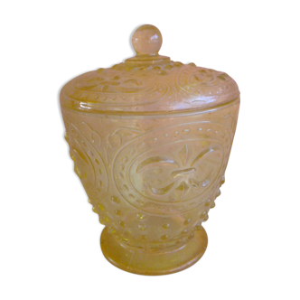 Fair opaline drageoir, decor fleur de lys