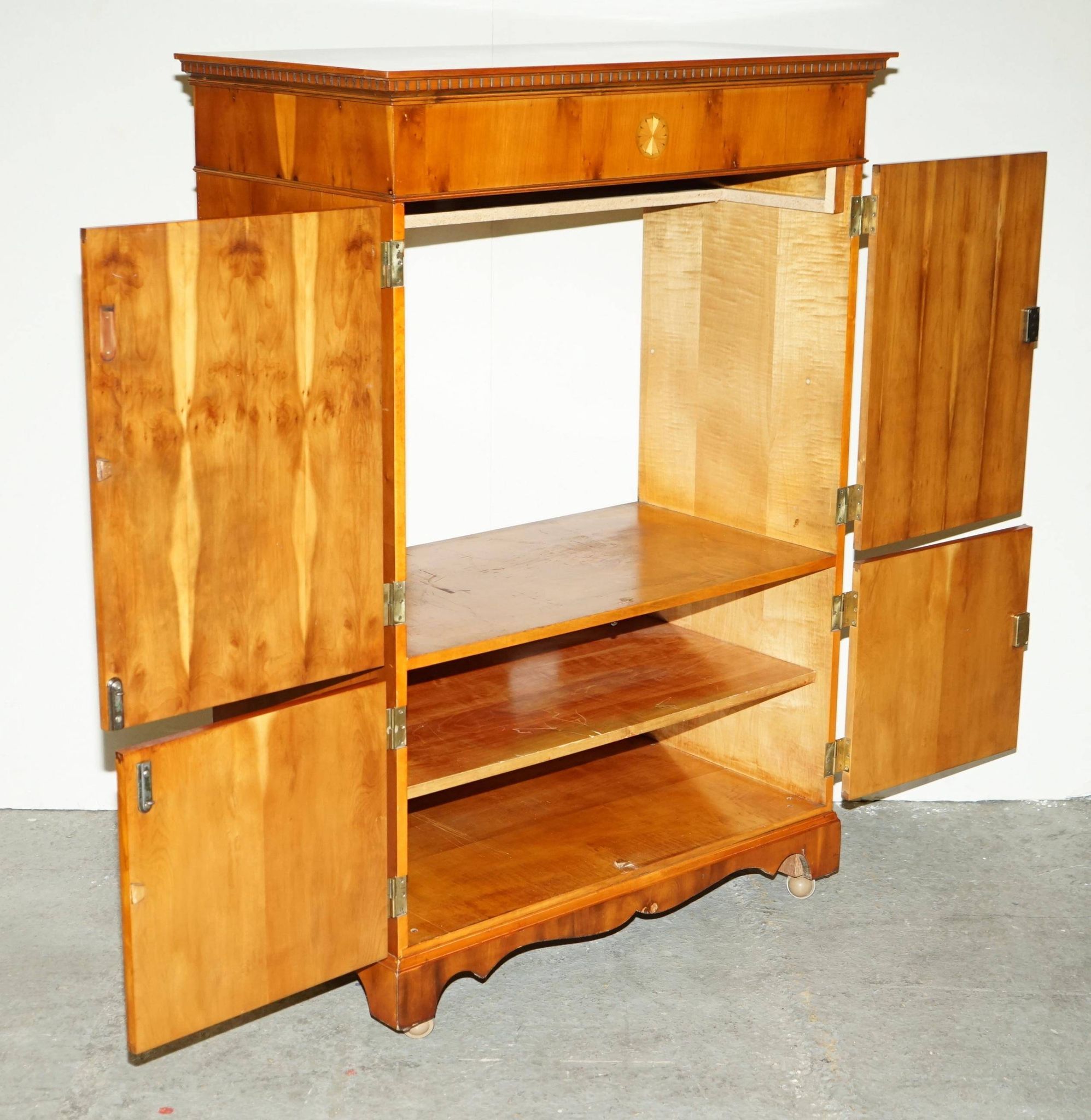 Wooden buffet TV in yew Abbey Craft Mid-Century Modern Sheraton details