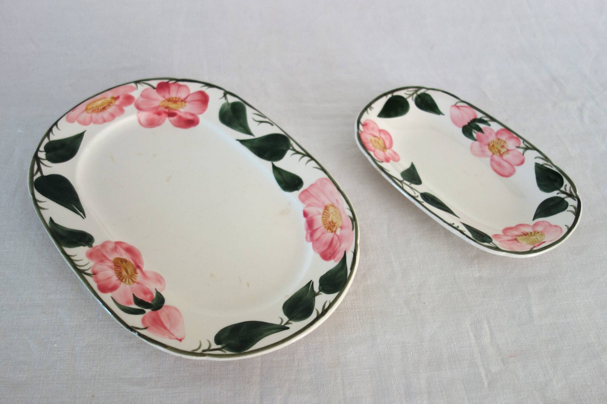 2 service plates Villeroy & Boch "Wild Rose", 1970