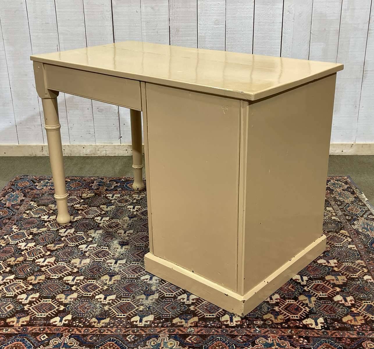 Bureau anglais en chêne et noyer du début XXème