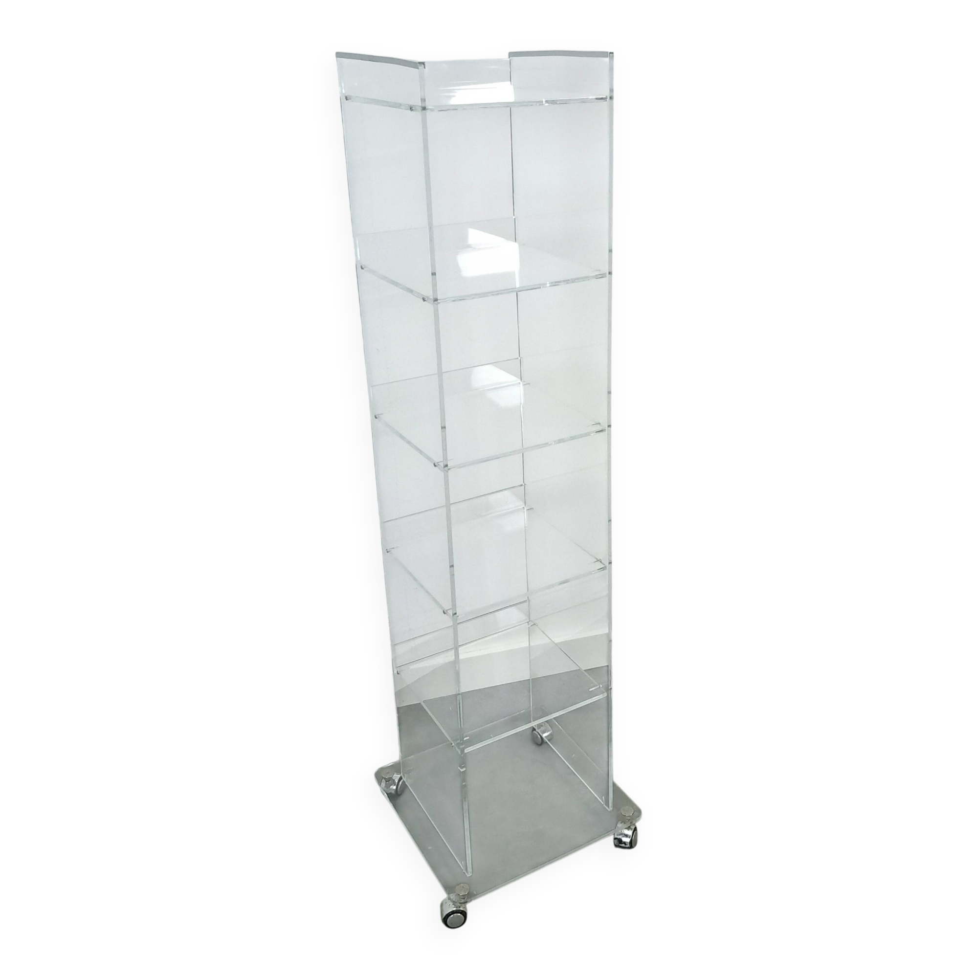 Armoire de rangement en plexiglas sur roulettes