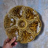 Suite of 8 Gien oyster plates