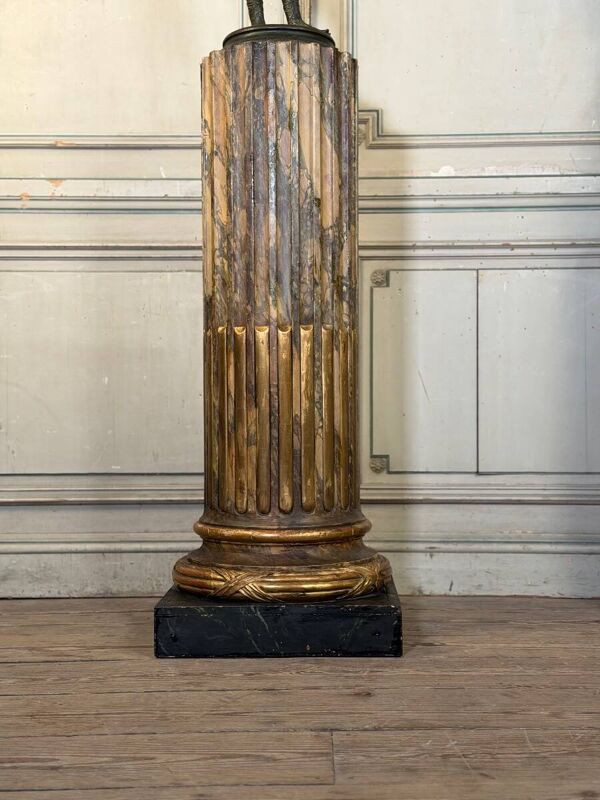 Paire de colonnes en bois sculpté de style Louis XVI, L’escalier de cristal, vers 1880