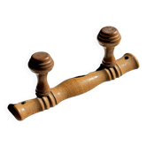 Small coat hook with two round flat button pegs in pine H8.