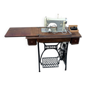 Old singer sewing machine