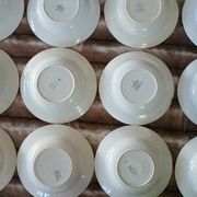 16 assiettes creuses anciennes dépareillées 