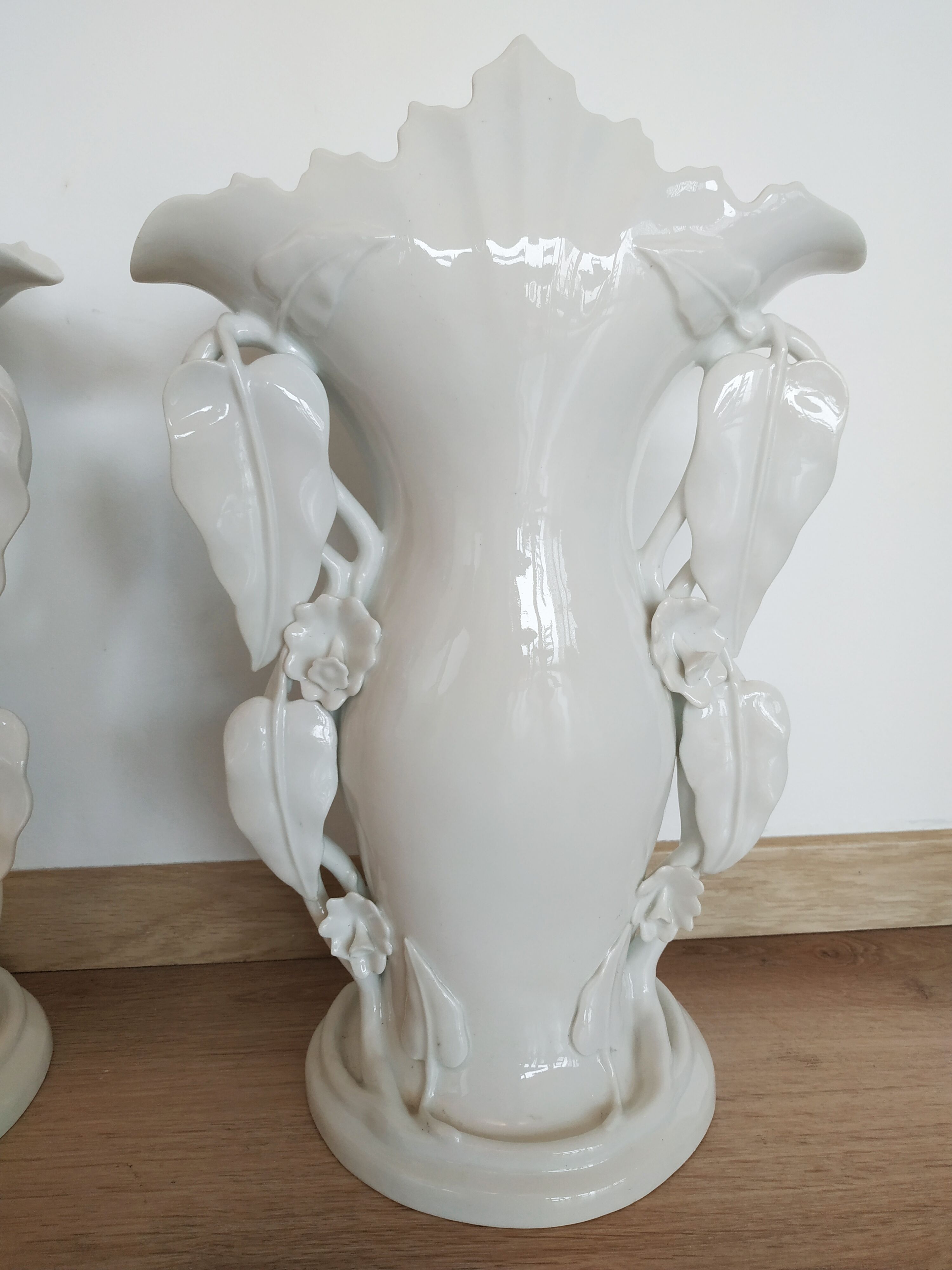 Pair of large vases of brides / cone vases 45 cm high