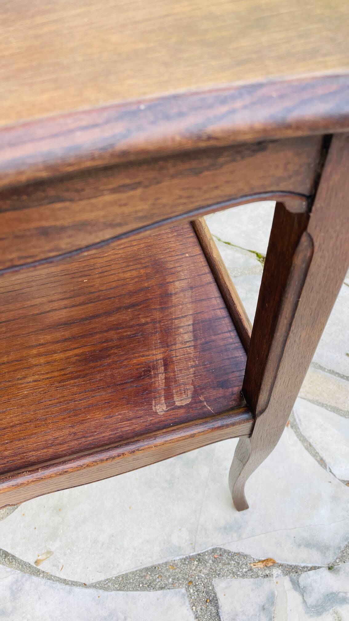 Desserte solid wood shelf and curved legs vintage