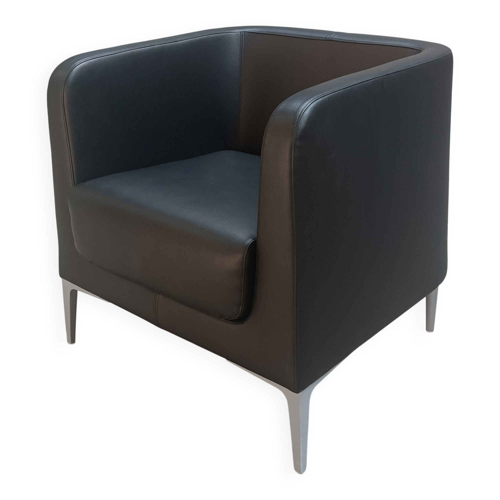 Black segis armchair