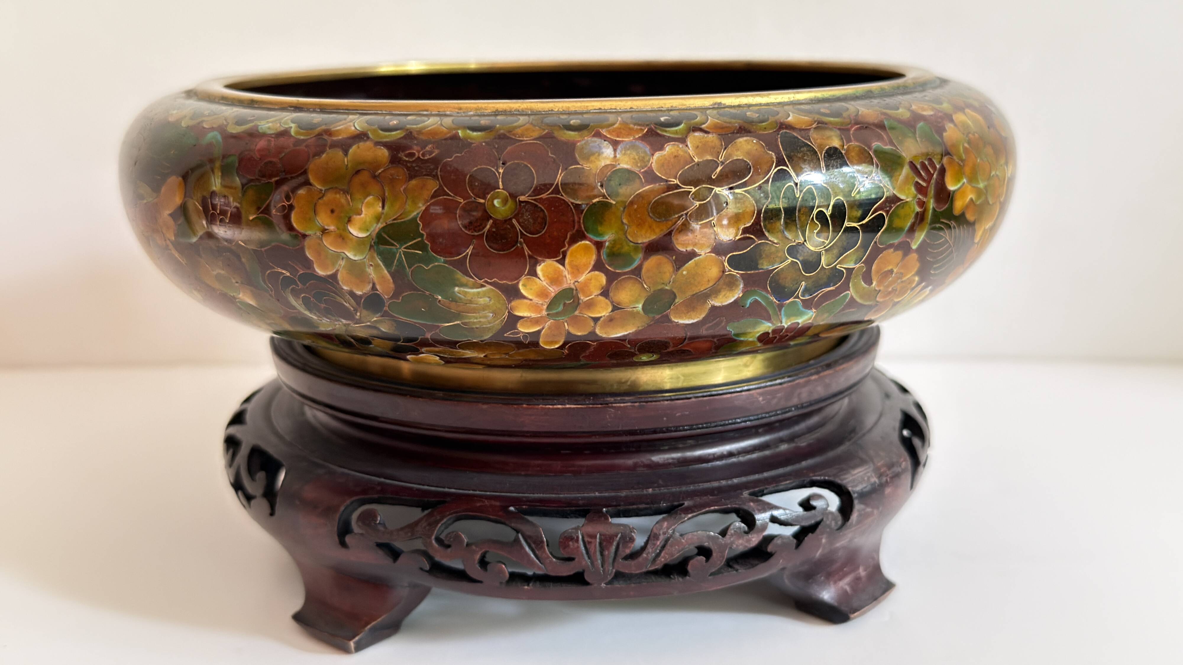 Cloisonné enamel bowl on removable wooden base