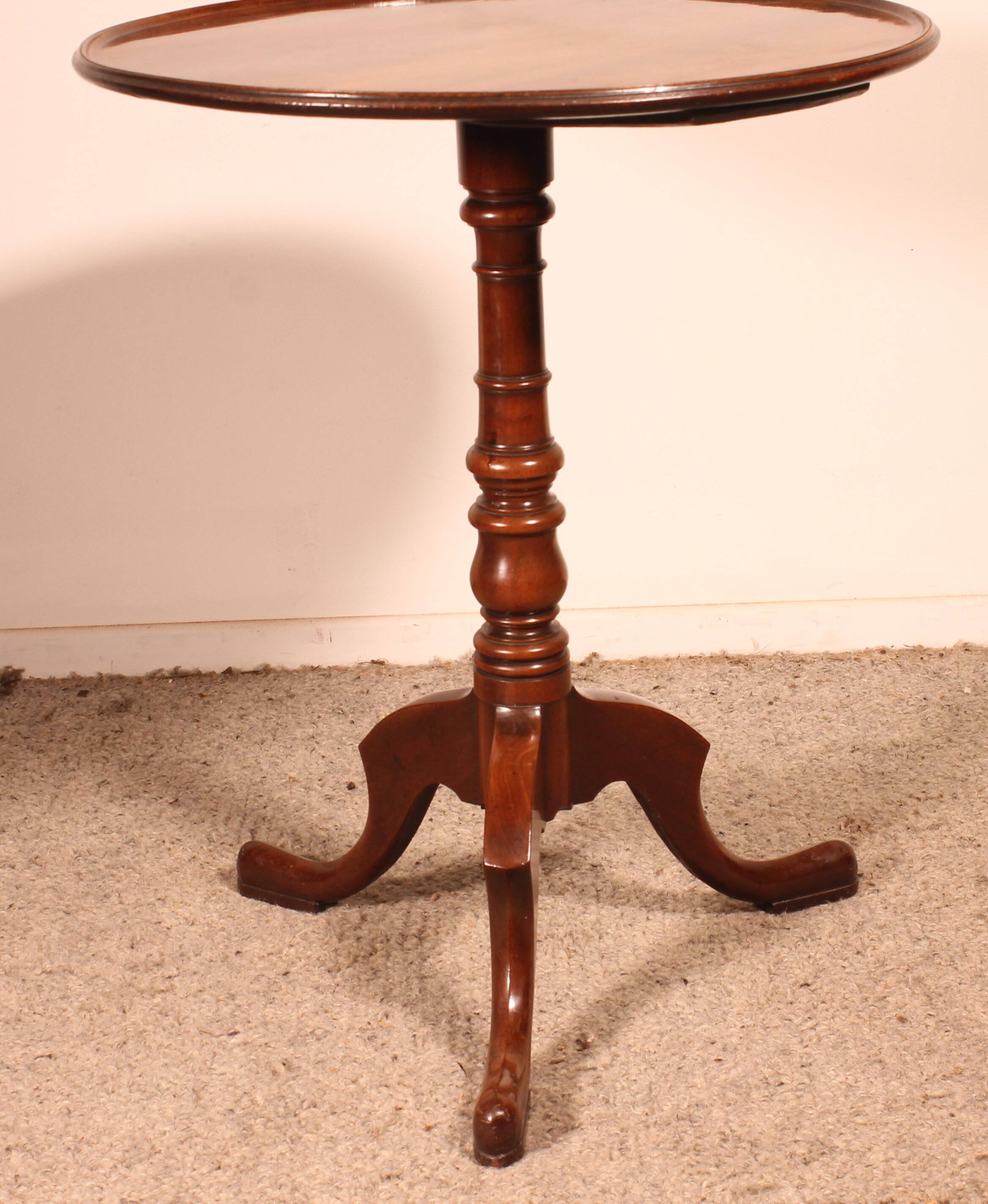 English Gueridon Circa 1800 in Mahogany