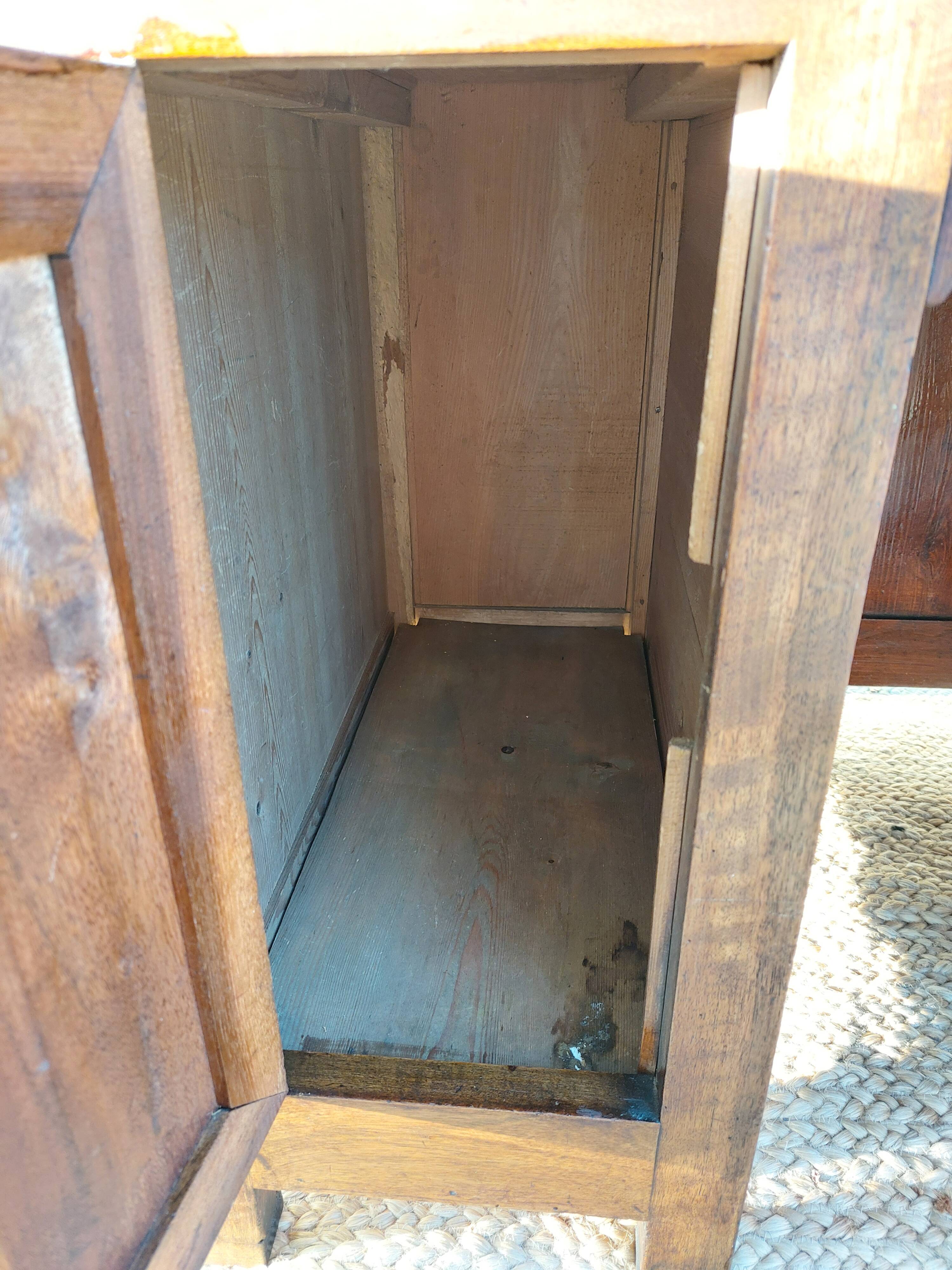 bureau enfant, ado, bois massif et cuir rouge