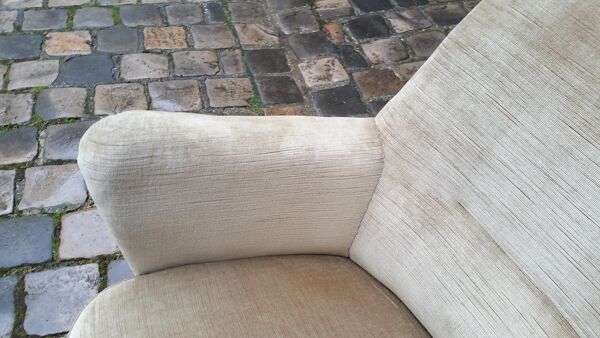 Fauteuil club organique année 50 beige glacé