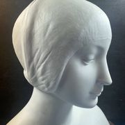 Grand Buste Biscuit de porcelaine - Limoges - XXè - 40 cm sans le socle