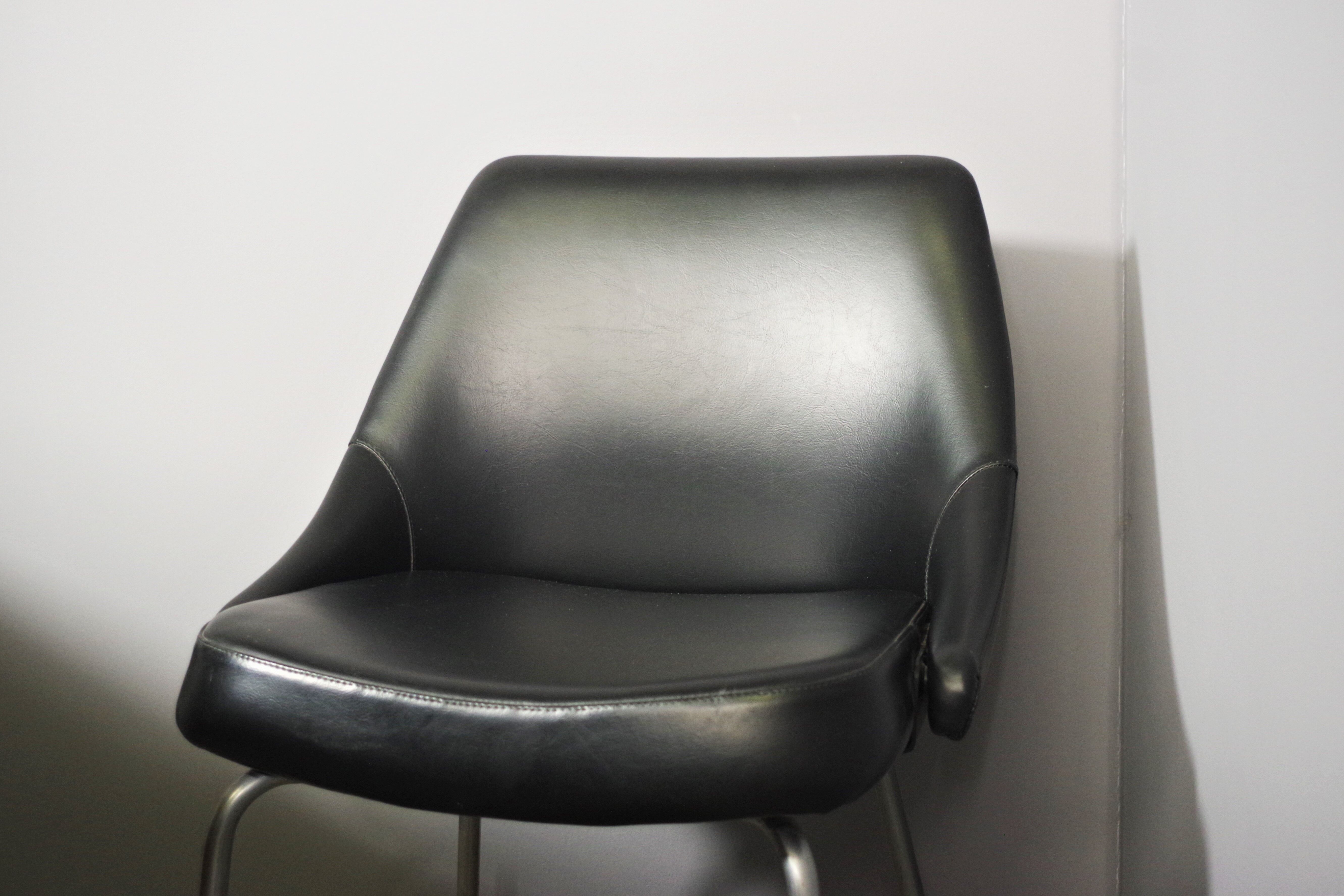 Desk and two chairs by Fantoni, 1960, set of 3