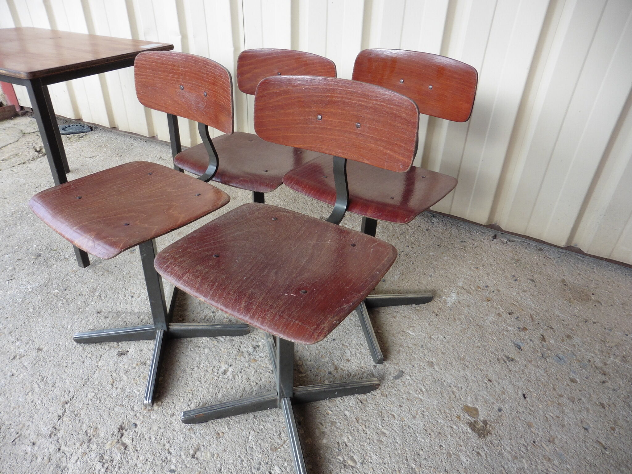 Scandinavian children's chairs and table from the 60s vintage