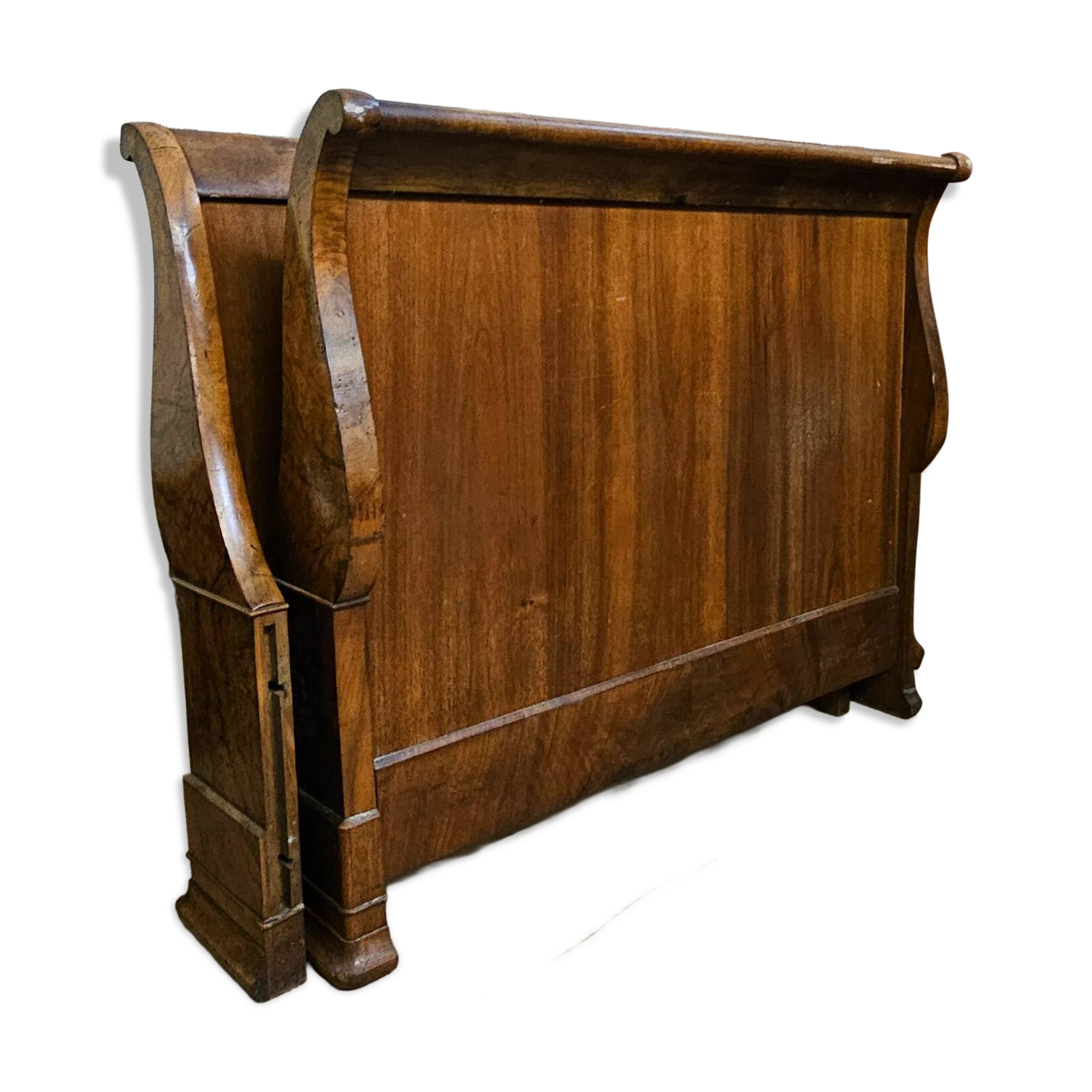Light boat in walnut briar – Charles X period / Restoration / Louis Ph