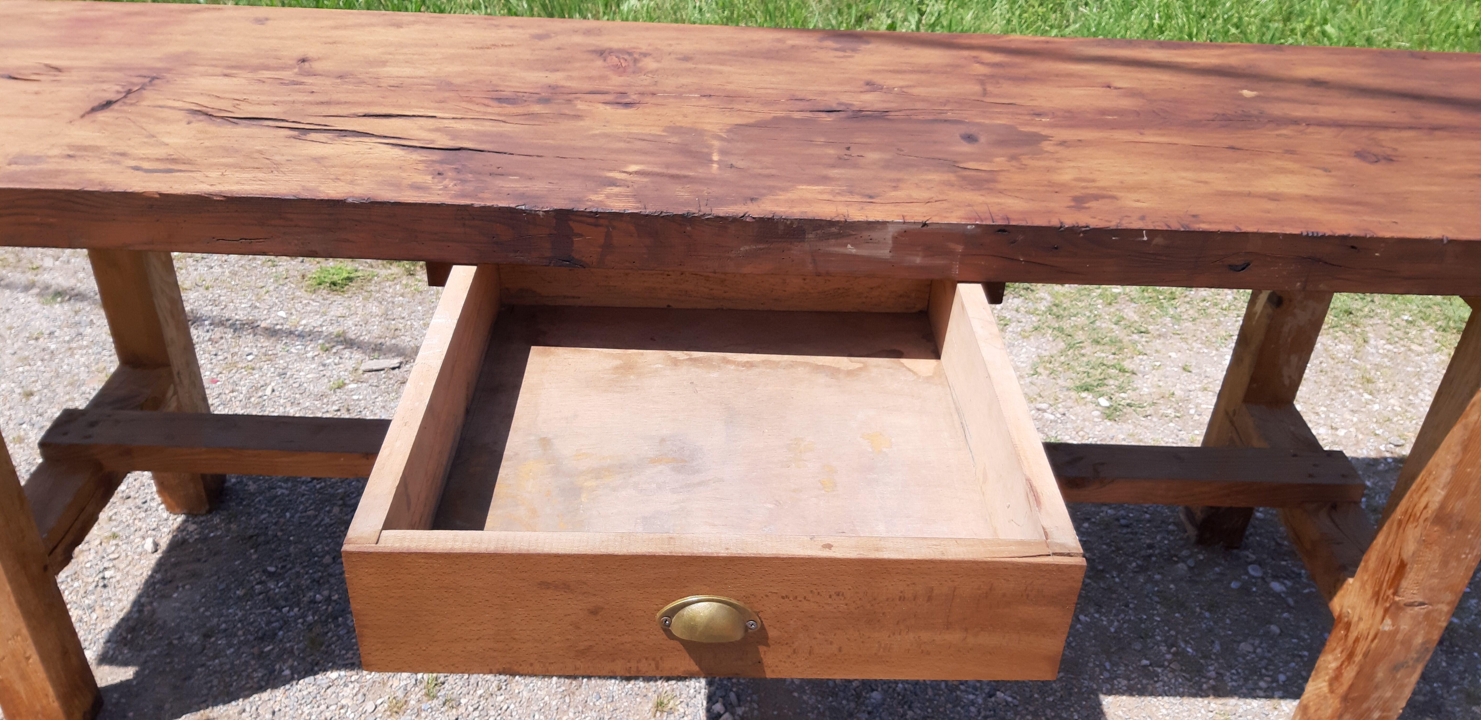 Wooden workbench with 1 drawer