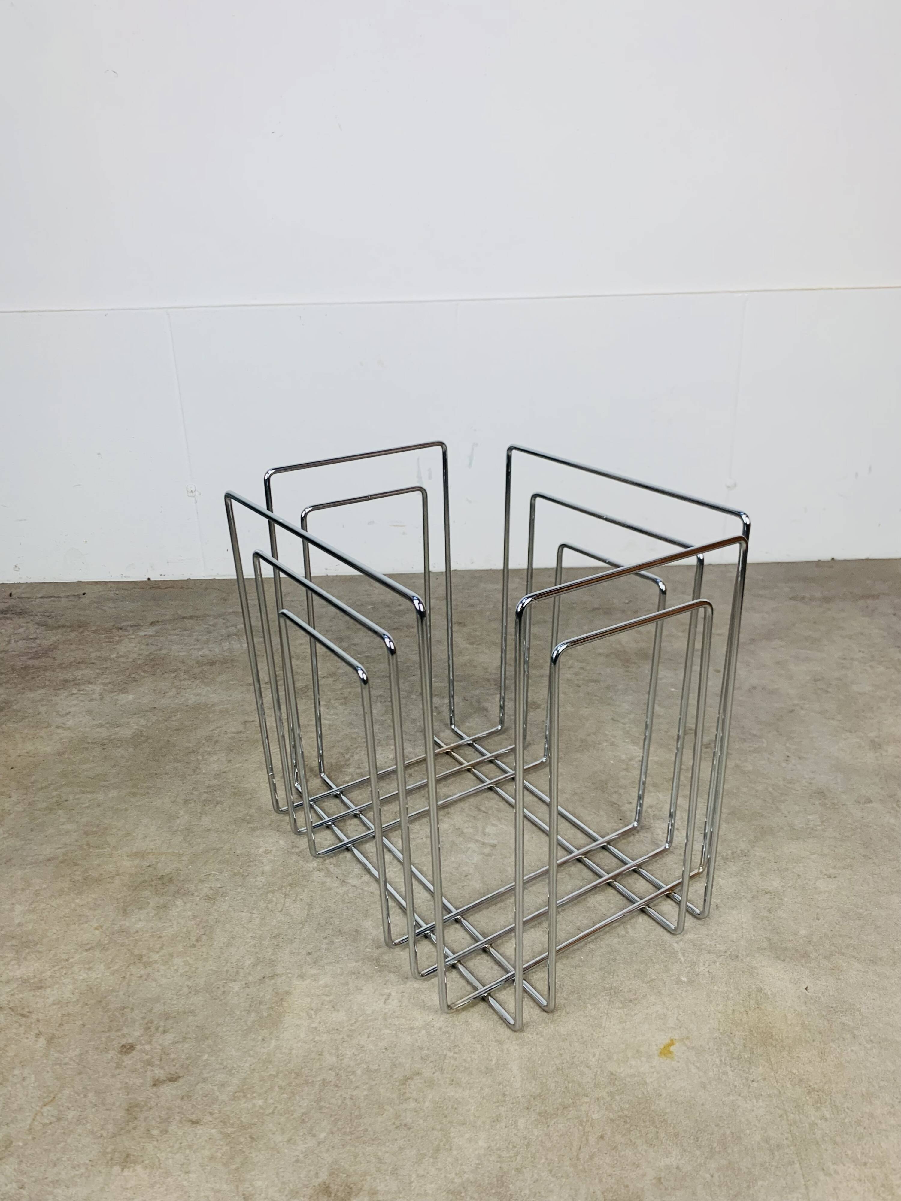 Chrome metal magazine rack by Willi Glaeser for TMP, 1980s.