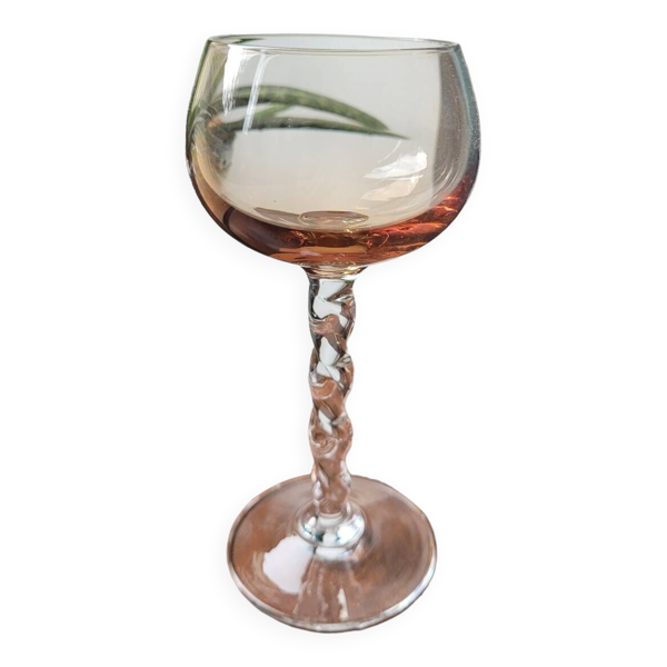 Verre à pied torsadé en cristal