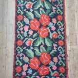Large Moldavian runner rug with red roses, Romanian floral carpet made by hand with beautiful design 110x265cm