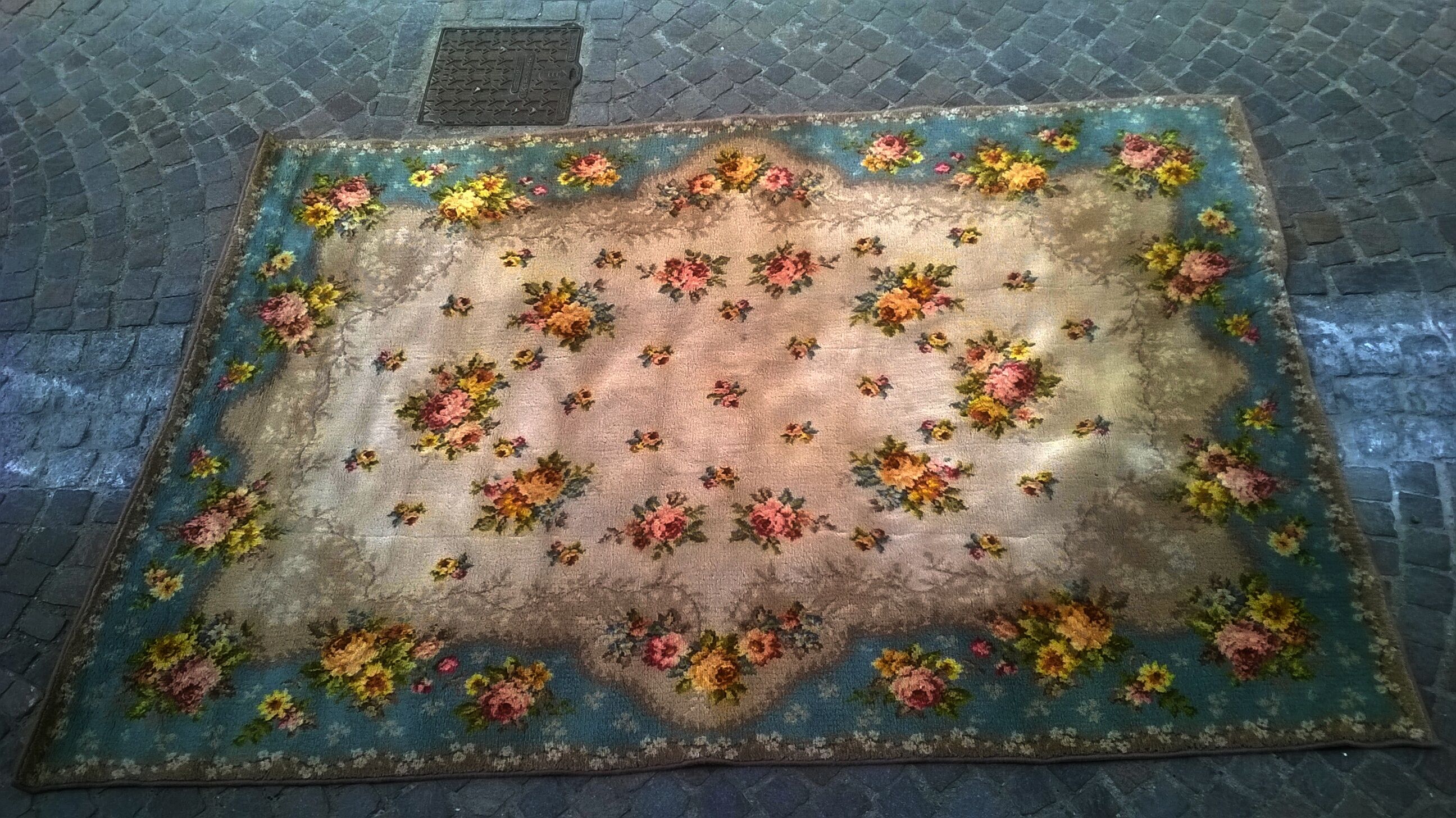 Tapis fleuri vintage 162x237cm