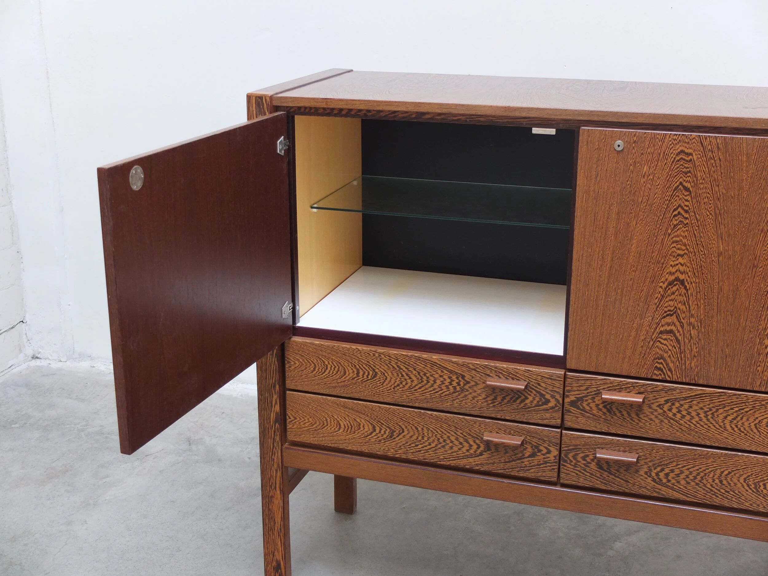N-Line 'Team Program 500' double bar cabinet in wenge, 1966