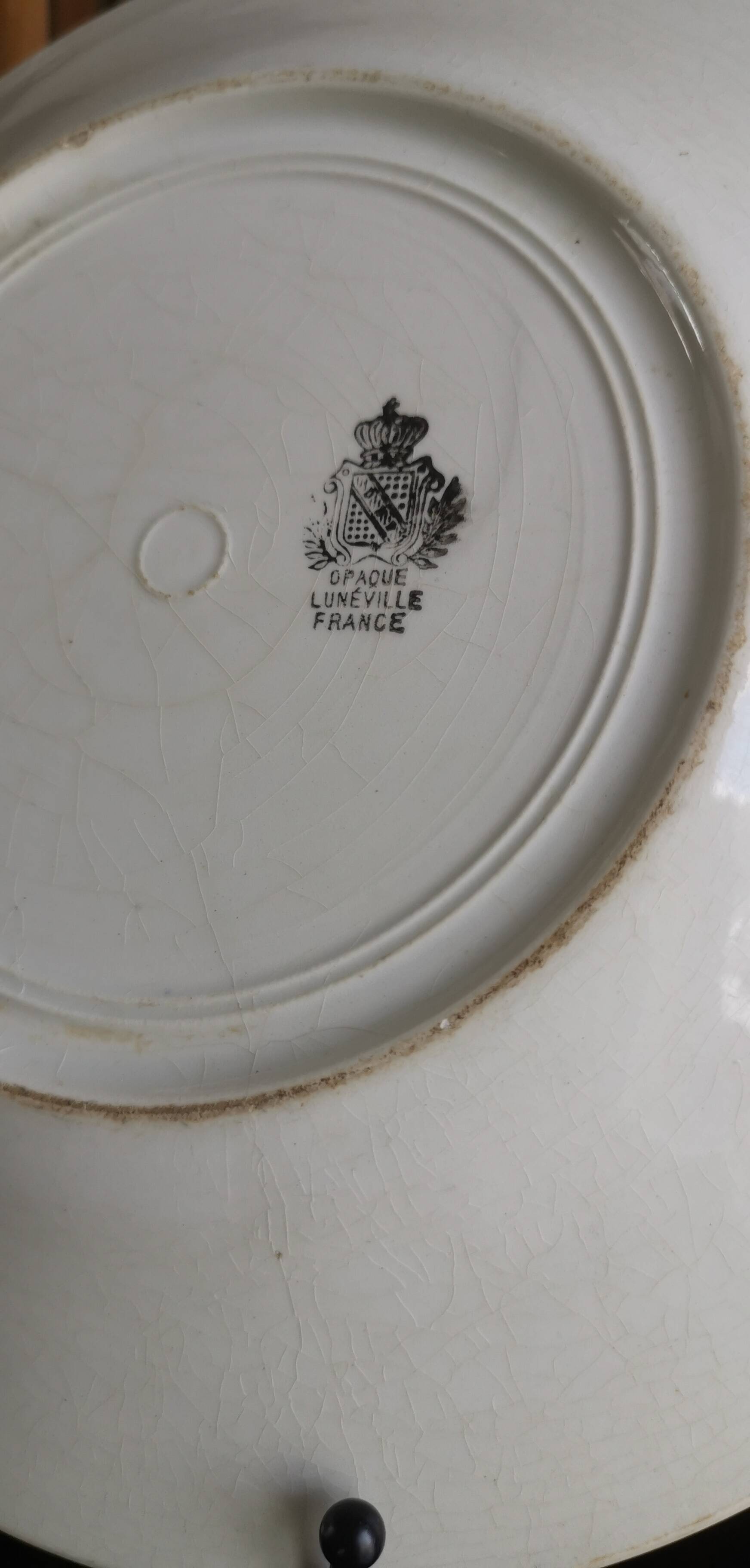 Old plate with geometric pattern Lunéville France